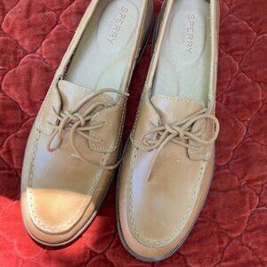 Sperry Tan boat Shoes